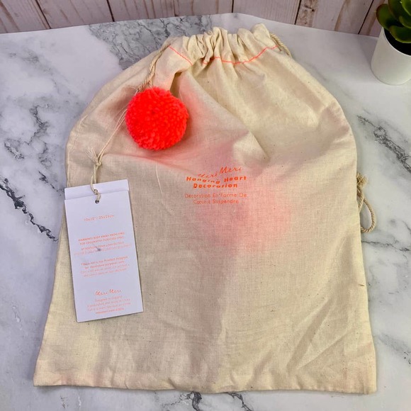 Meri Meri Pink Hanging Heart Decoration Wall Pom Nursery Bedroom - Picture 5 of 6